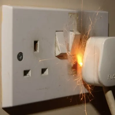 Arc type electric heating element Arc type electric heating element